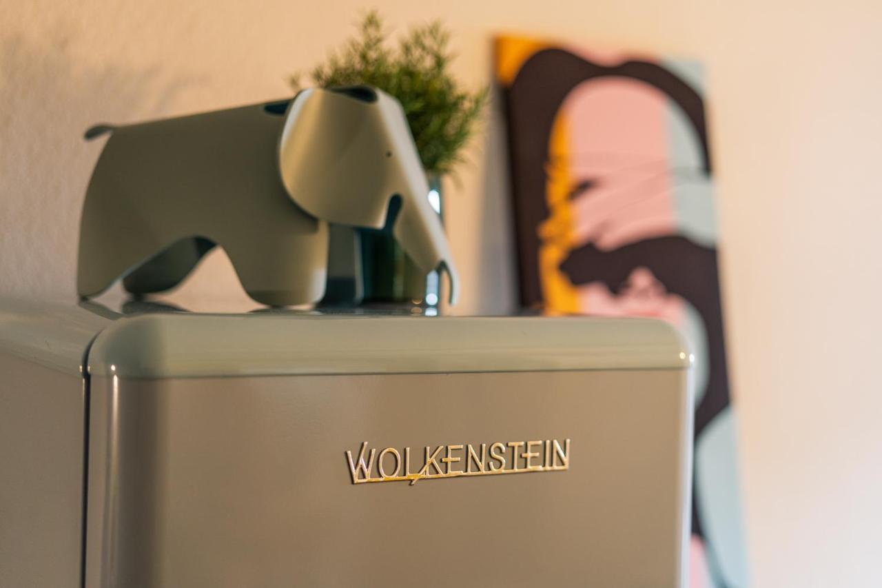 Farbenfrohe Altbauwohnung, Top Ausstattung ฟรีดริชส์ฮาเฟน ภายนอก รูปภาพ